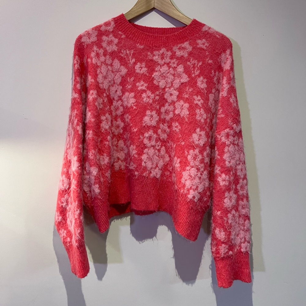 Fuzzy floral pink sweater Zara XL